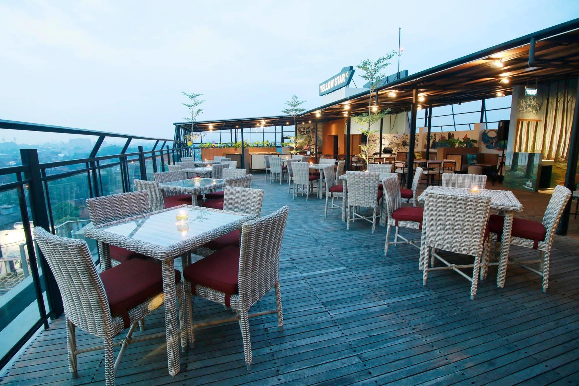 Hotel Yellow Star Ambarukmo 3*